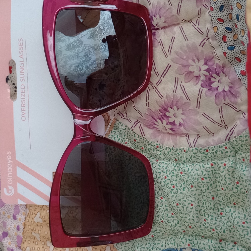 🧡$5 Bundle NWT U.V. Protection Panama Gold Oversized Rose Sunglasses.